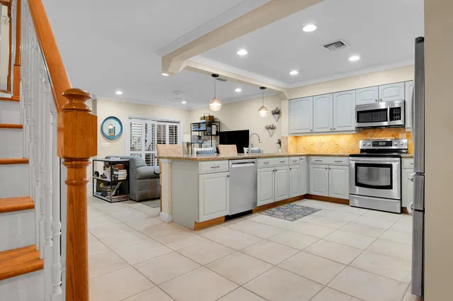 Residence photo 24