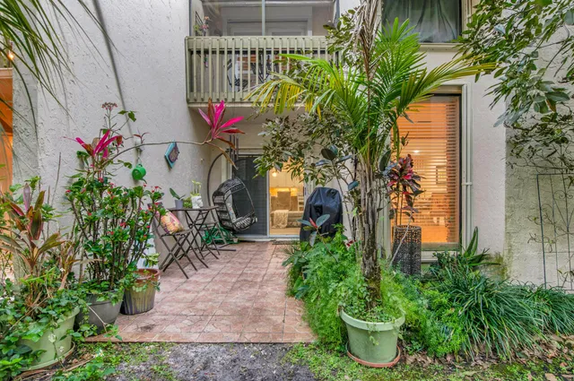 Residence photo 49