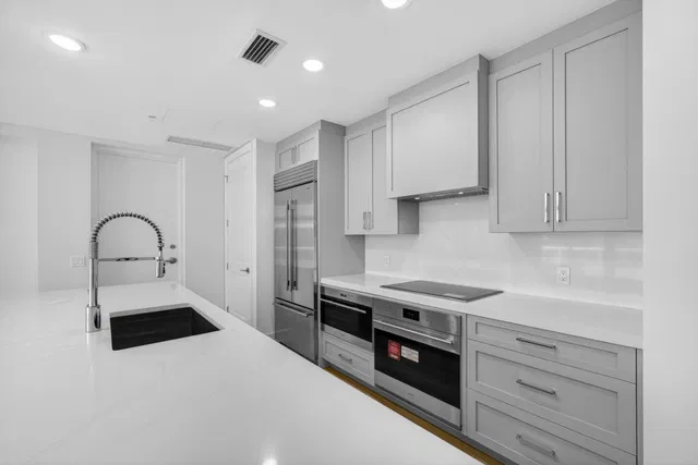 Singer Island Unit 5-301 photo 17