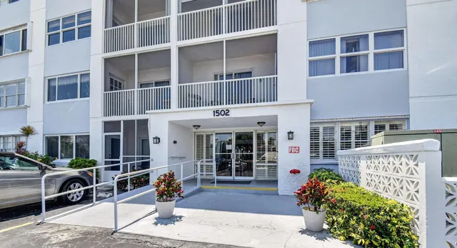 Lakeside Arms Lake Worth Unit 214 photo 44