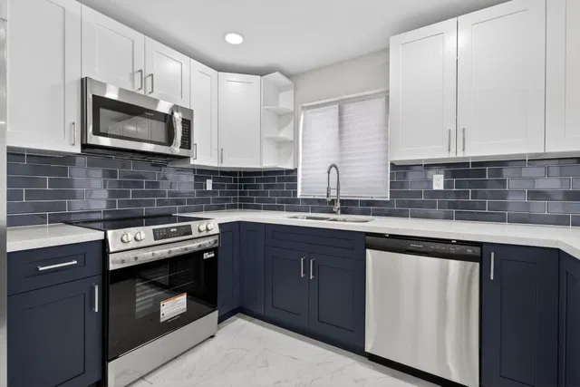 Residence photo 3