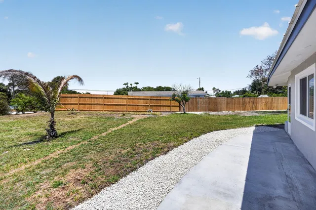 Residence photo 43