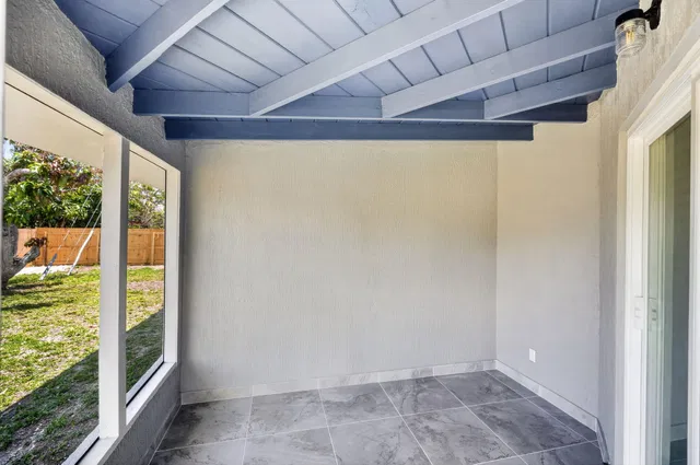 Residence photo 45