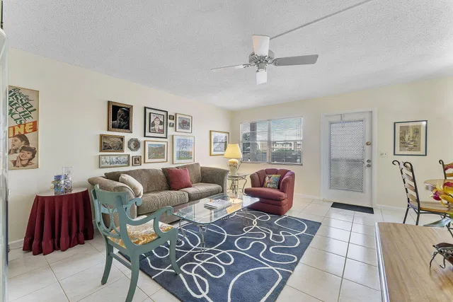 Residence photo 10