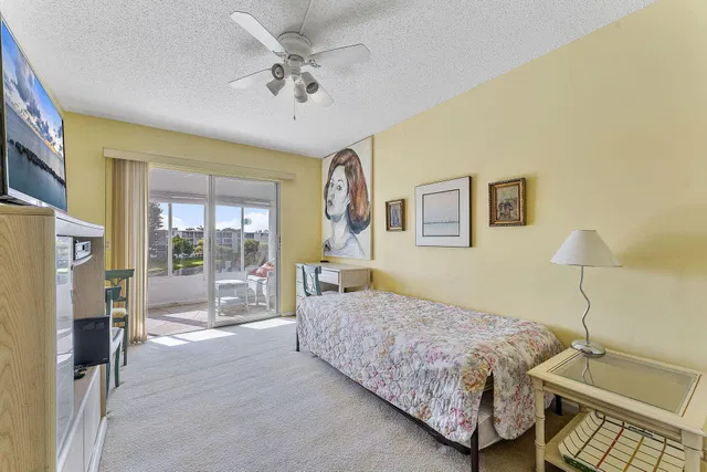 Residence photo 20