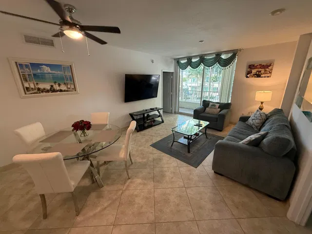 Boynton Beach Club Unit 203 photo 3