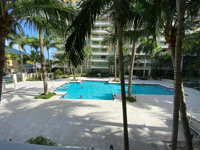 Boynton Beach Club Unit 203 photo 14