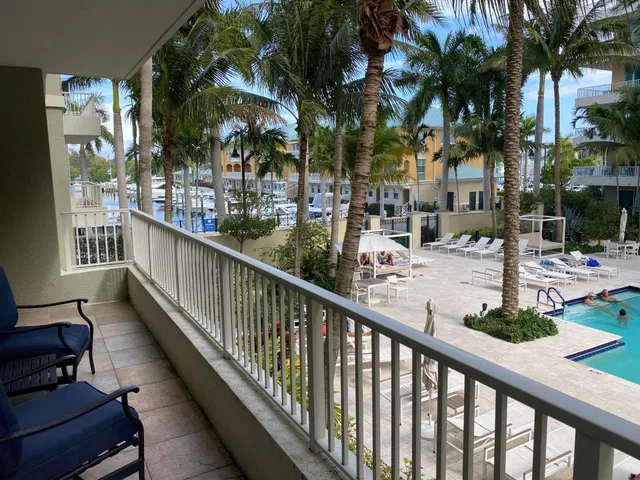 Boynton Beach Club Unit 203 photo 18
