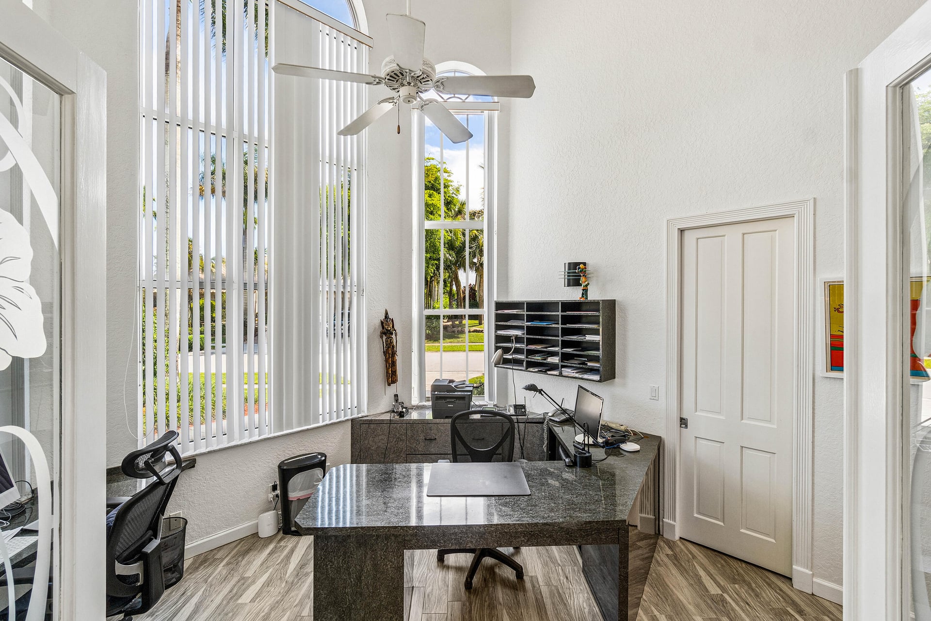 Residence photo 26