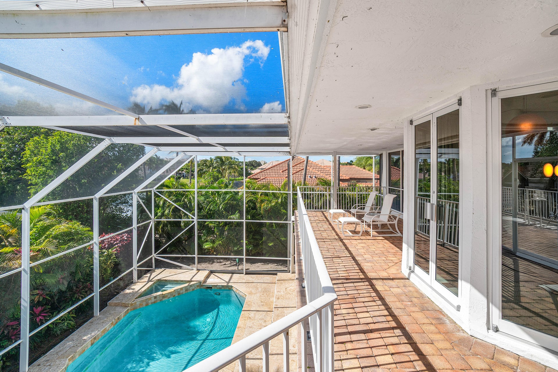 Residence photo 53