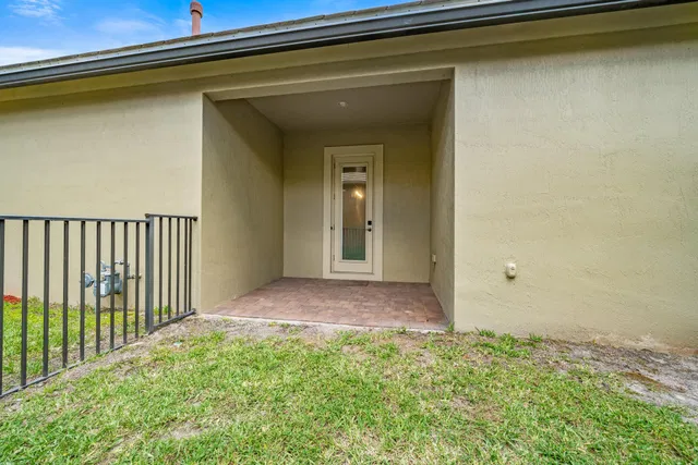Residence photo 44