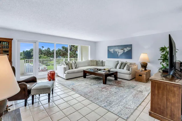 Sea Ranch Club of Boca Unit A206 photo 4