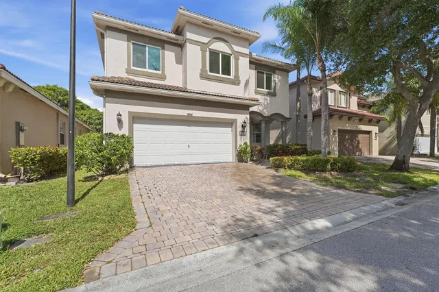 Residence photo 2