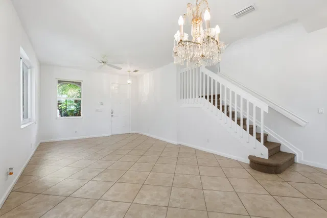 Residence photo 5