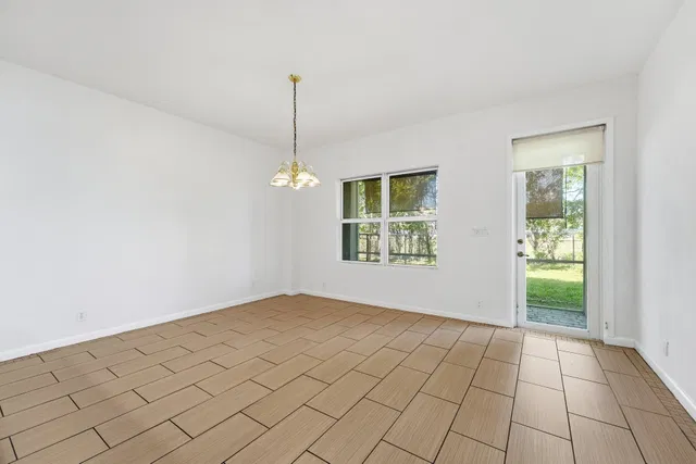 Residence photo 9