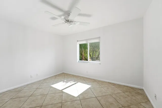 Residence photo 24