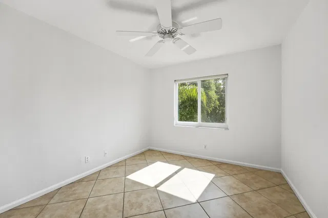 Residence photo 26