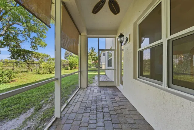 Residence photo 38