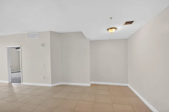 The Whitney Unit 630 photo 4