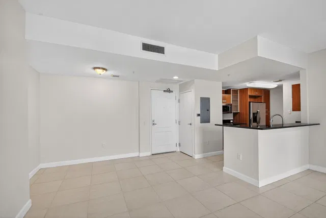 The Whitney Unit 630 photo 6