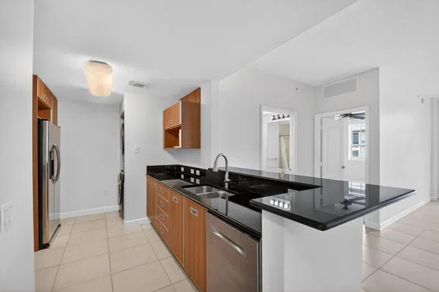 The Whitney Unit 630 photo 7