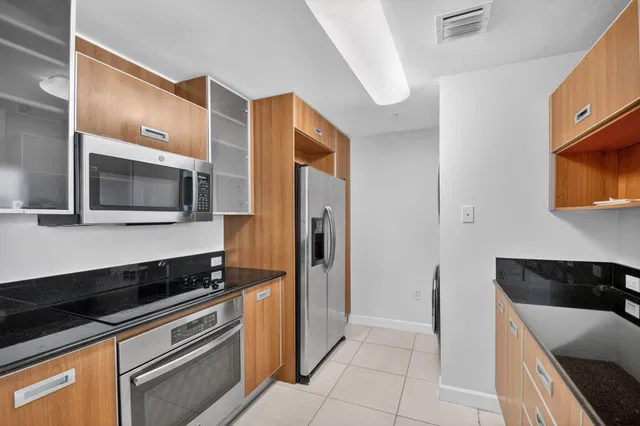 The Whitney Unit 630 photo 9