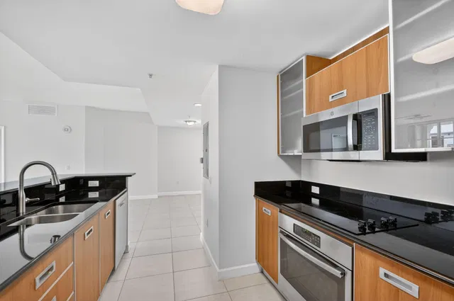 The Whitney Unit 630 photo 11