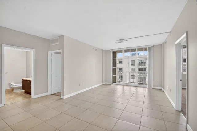 The Whitney Unit 630 photo 14