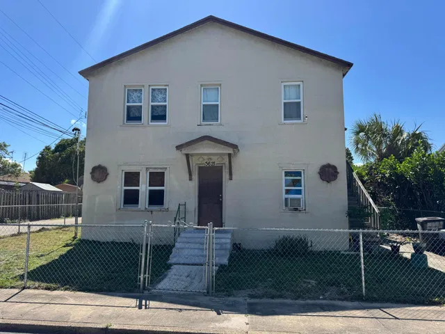 Residence photo 5