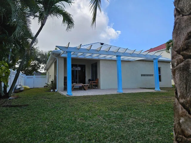  Residence photo 4