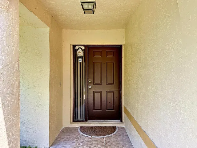 Residence photo 10
