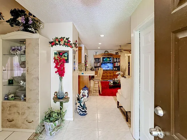 Residence photo 11