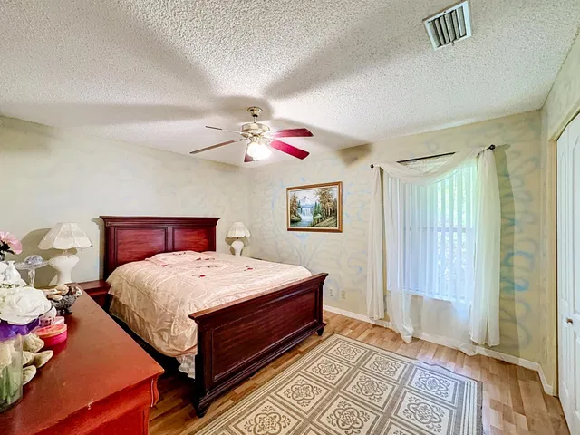 Residence photo 39