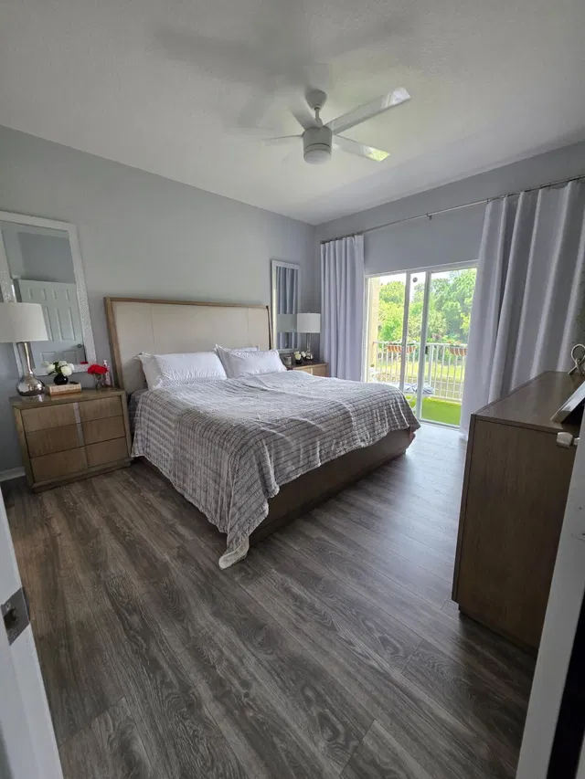 Unit 204 photo 8