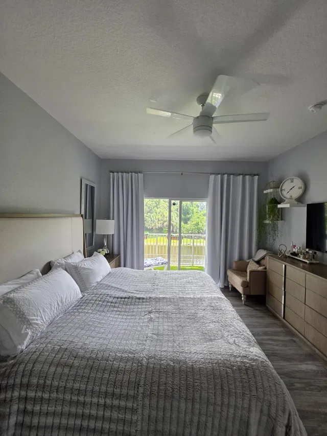 Unit 204 photo 9