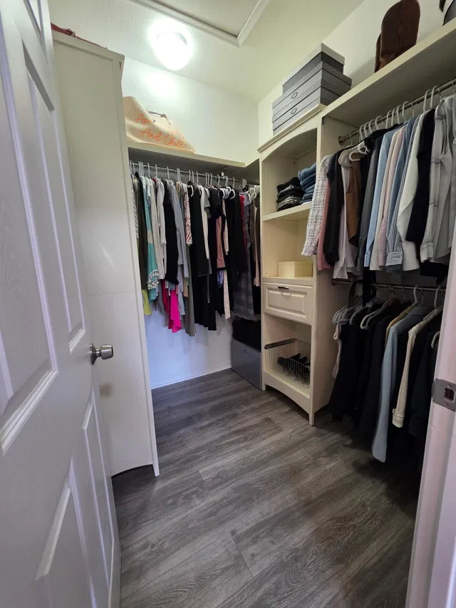 Unit 204 photo 13