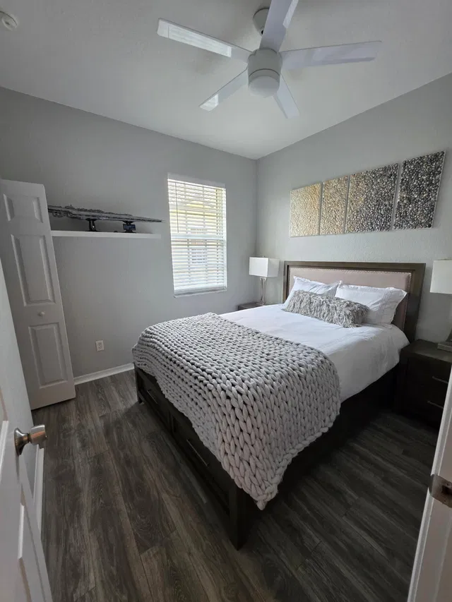 Unit 204 photo 17