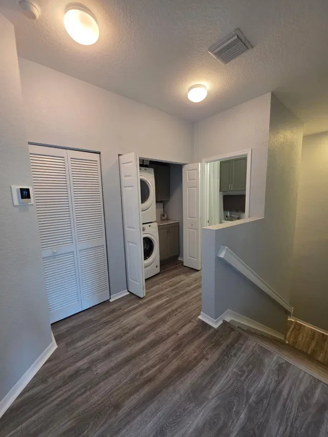 Unit 204 photo 21