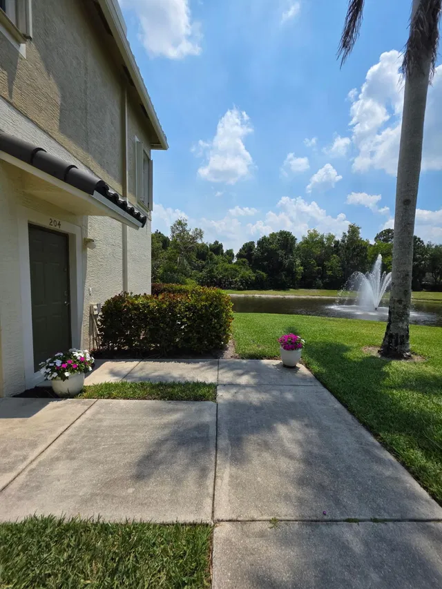 Unit 204 photo 25