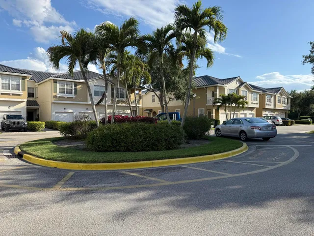 Unit 204 photo 32
