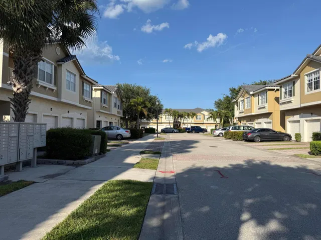 Unit 204 photo 33