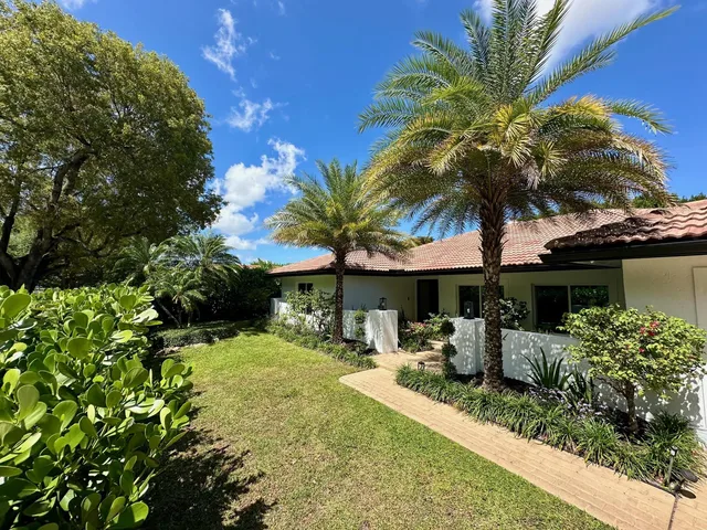 Boca Bath & Tennis Residence photo 3