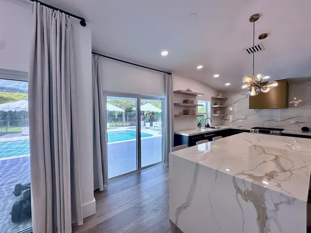Boca Bath & Tennis Residence photo 17