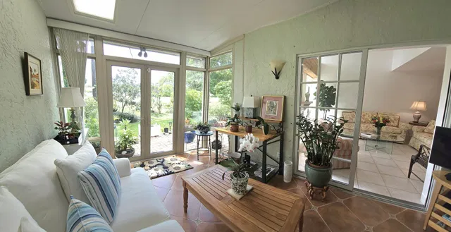  Residence photo 9