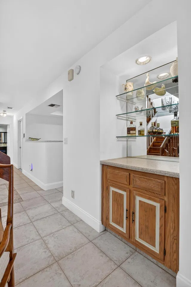  Residence photo 35