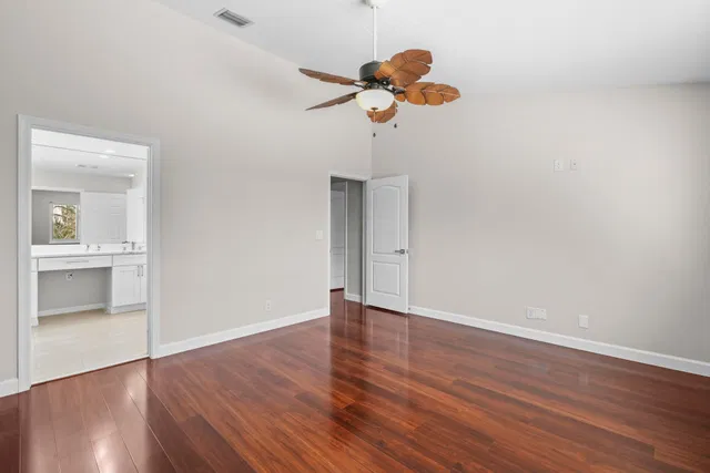 Residence photo 26