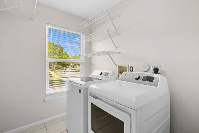 Residence photo 30