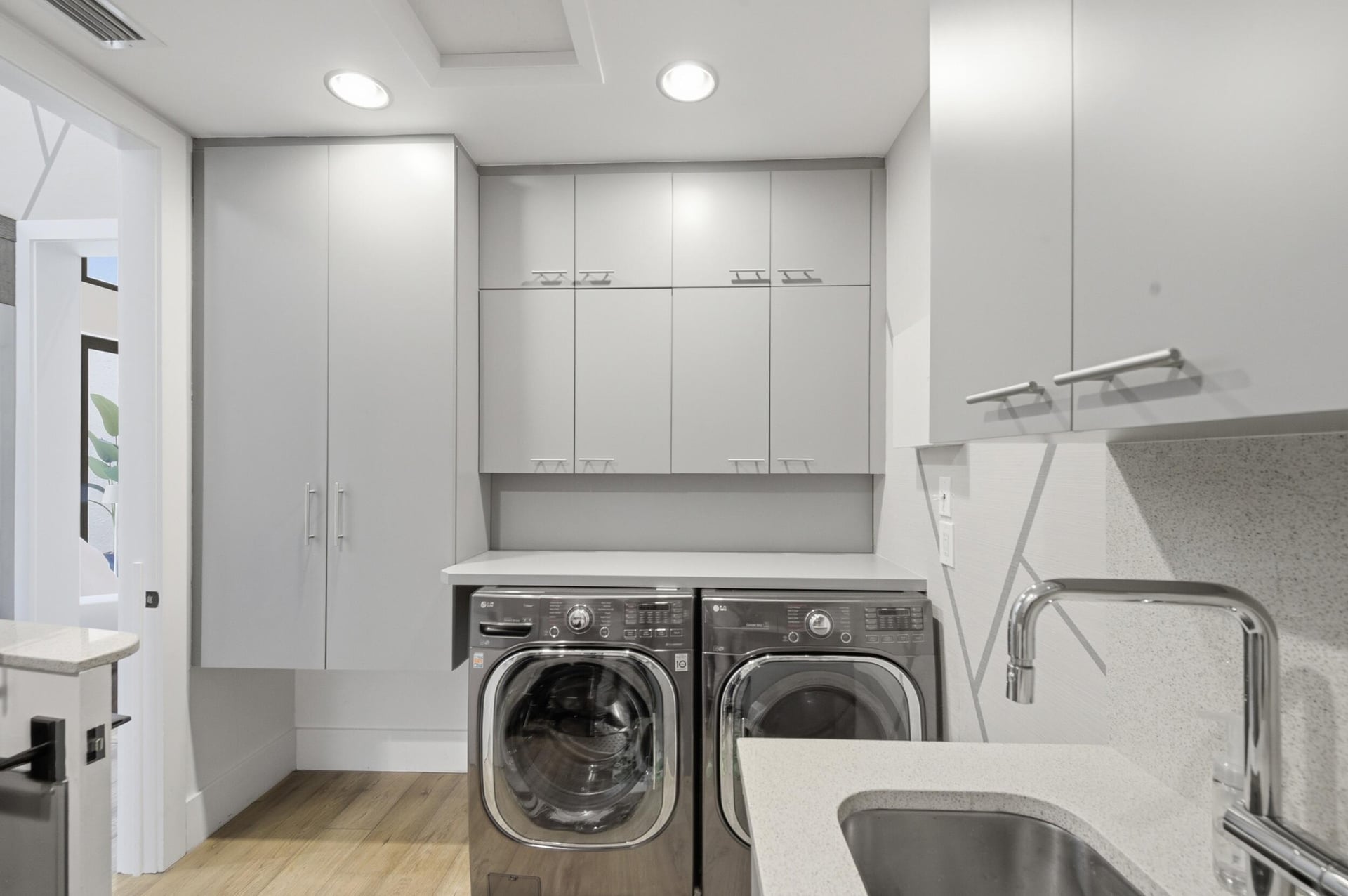 Windsor Way Residence photo 14