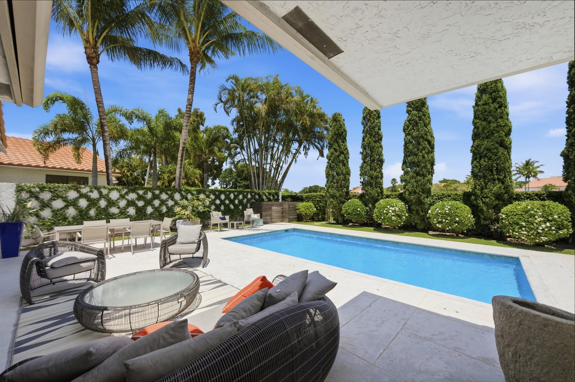 Windsor Way Residence photo 28