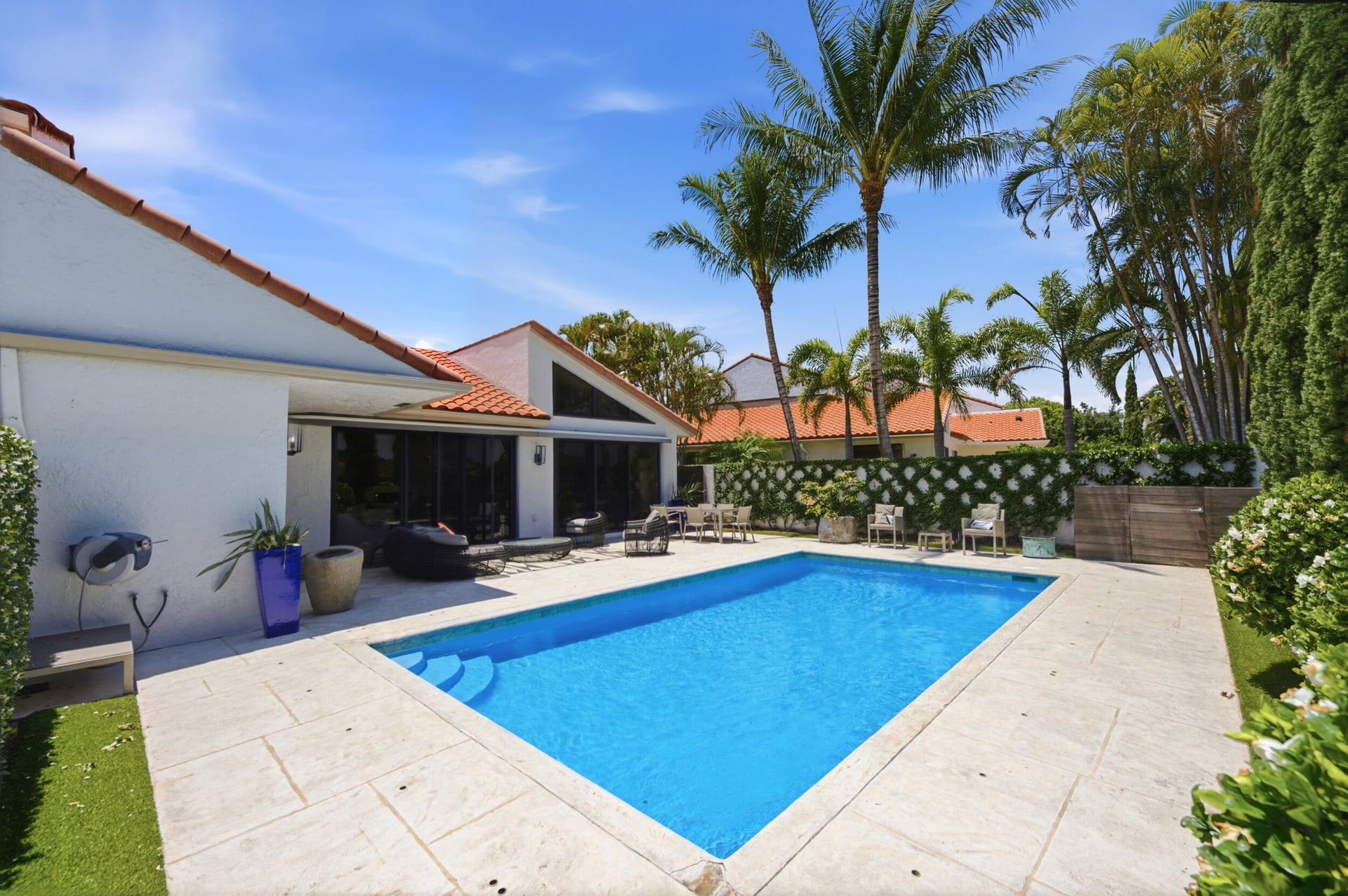 Windsor Way Residence photo 30